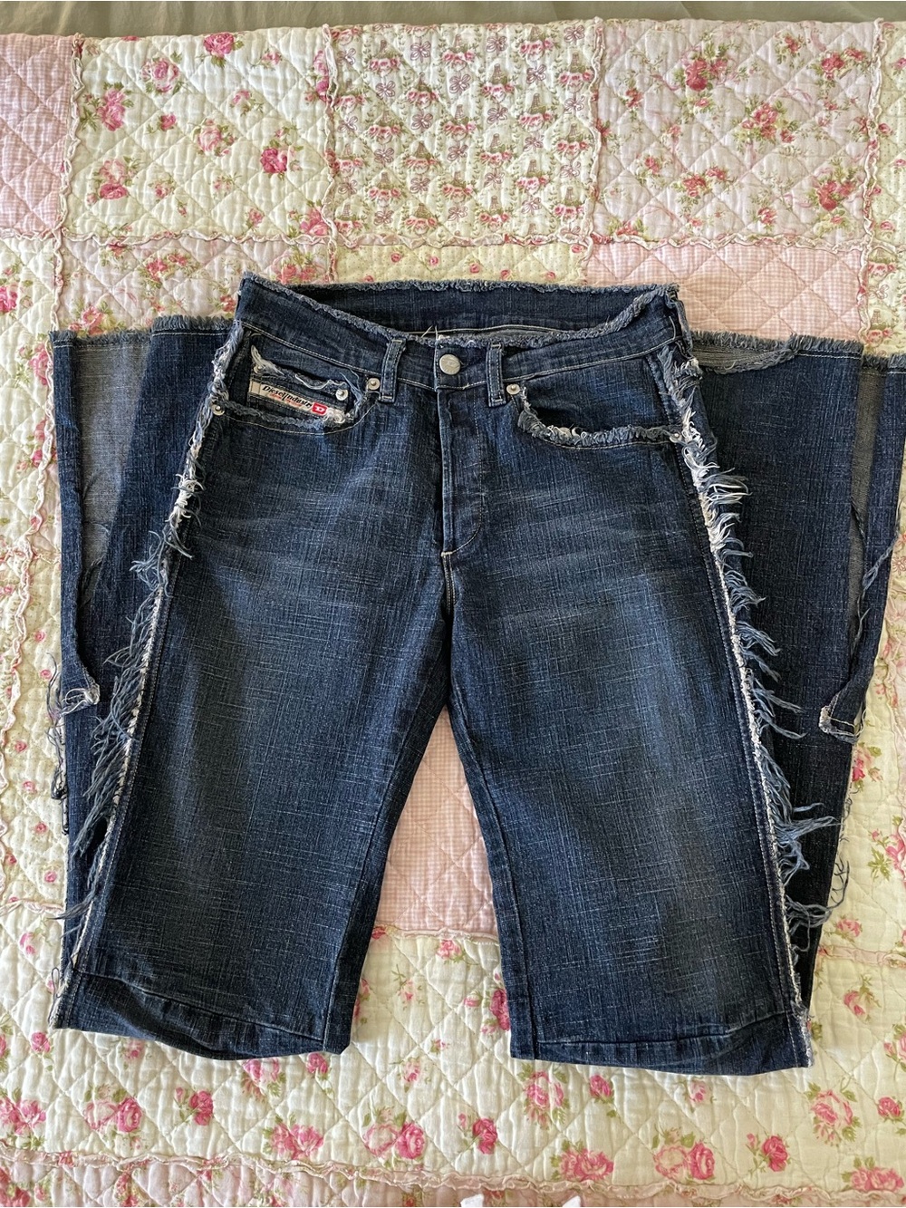 Gorgeous Vintage Fringe Distressed Diesel Low Rise Flare Jeans size 26